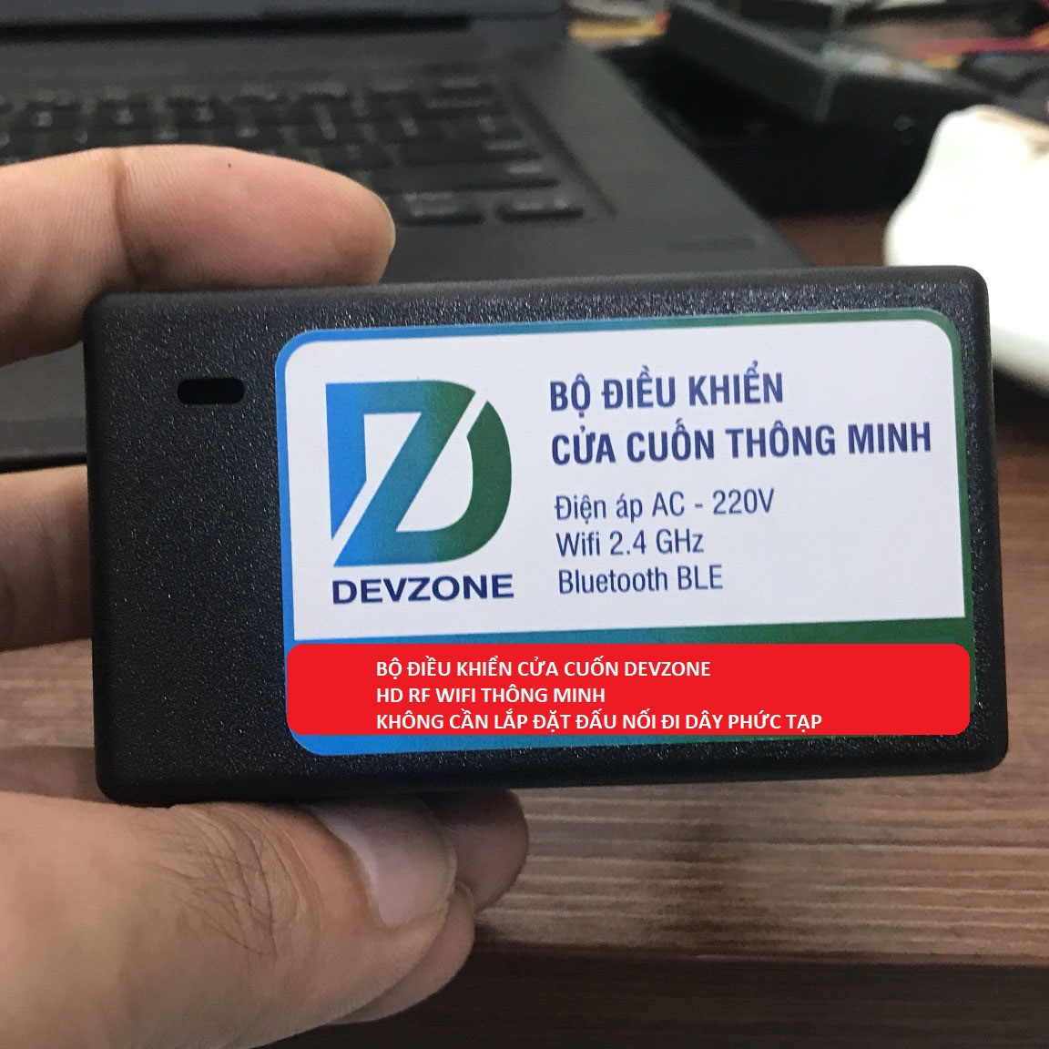 Bộ Điều Khiển Cửa Cuốn Qua Điện Thoại Từ Xa DEVZONE HD RF WIFI Thông Minh Đóng Mở Cửa Bằng App Internet 3G 4G 5G Mẫu Mới 2023 Hiện Đại Không Cần Đi Dây Lắp Đặt