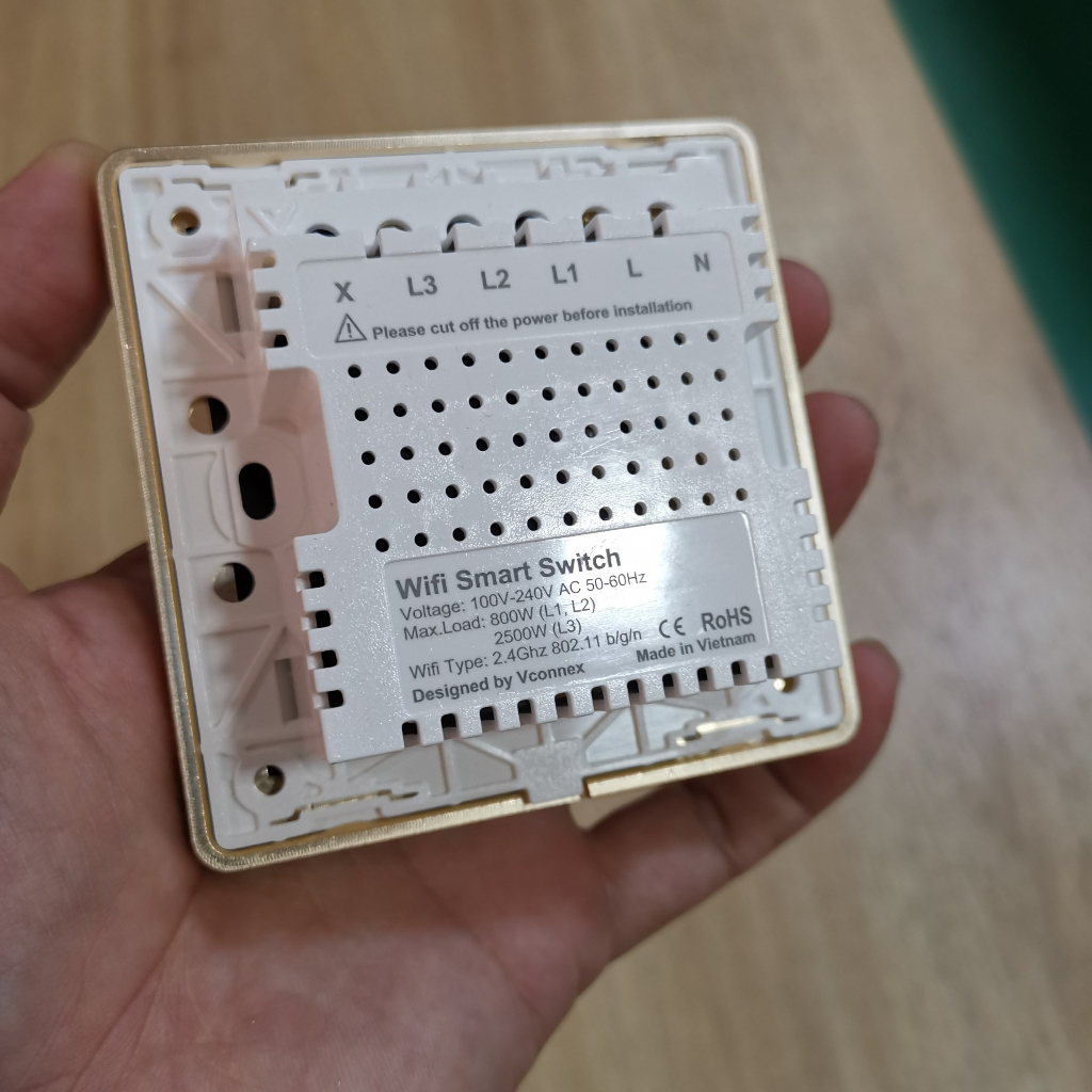 Công tắc cảm ứng thông minh wifi VCONNEX công suất cao 800 2500 W điều khiển bật tắt thiết bị từ xa qua điện thoại