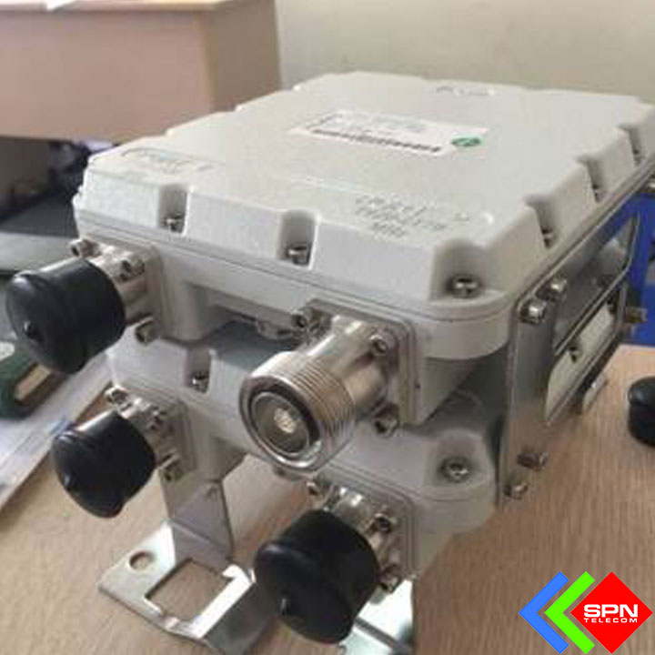 Dual Band Combiner 4 IN 2 OUT