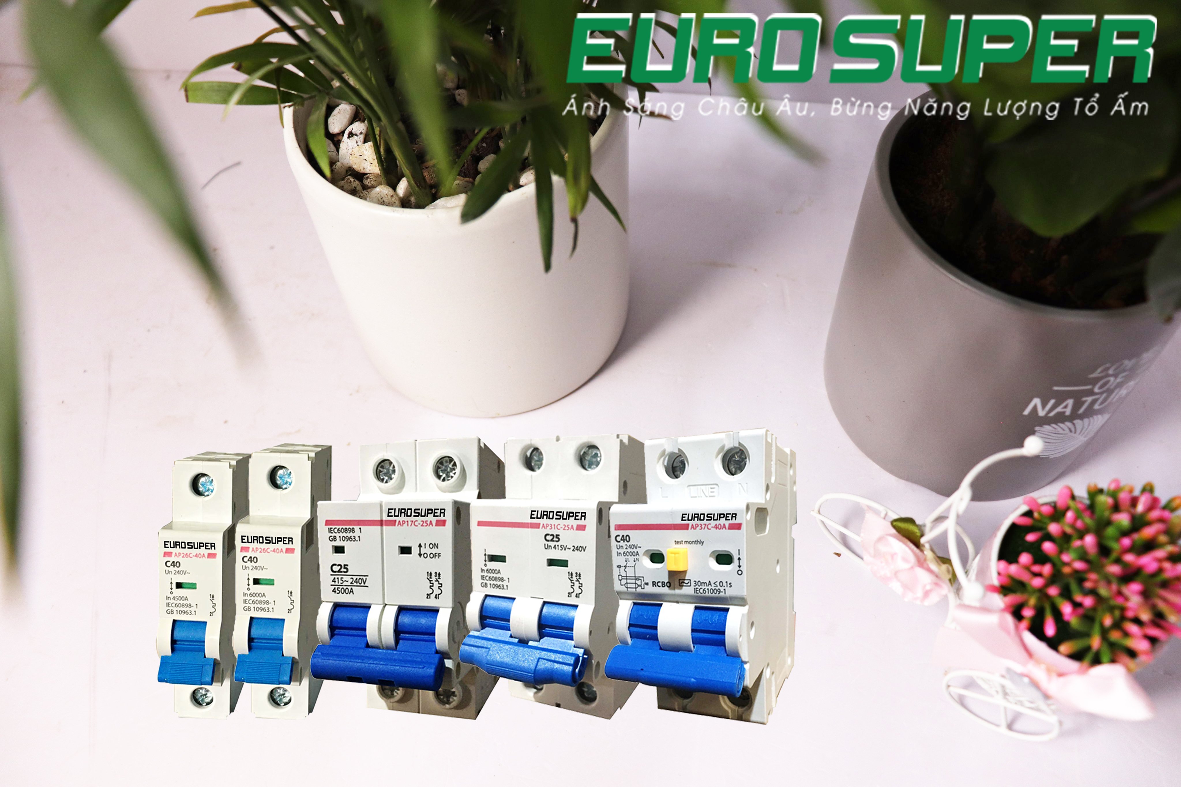 APTOMAT KAWACHI XUA TAN NỖI LO CHẬP ĐIỆN