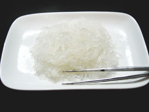 Cách làm sạch (nhặt lông) yến thô Cách làm sạch (nhặt lông) yến thô