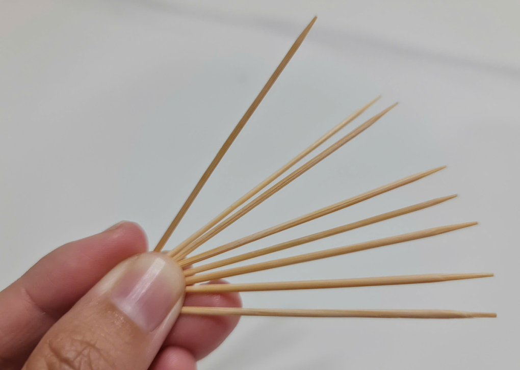 Lắng nghe chia sẻ từ chuyên gia: Vì sao không nên dùng tăm xỉa truyền thống?