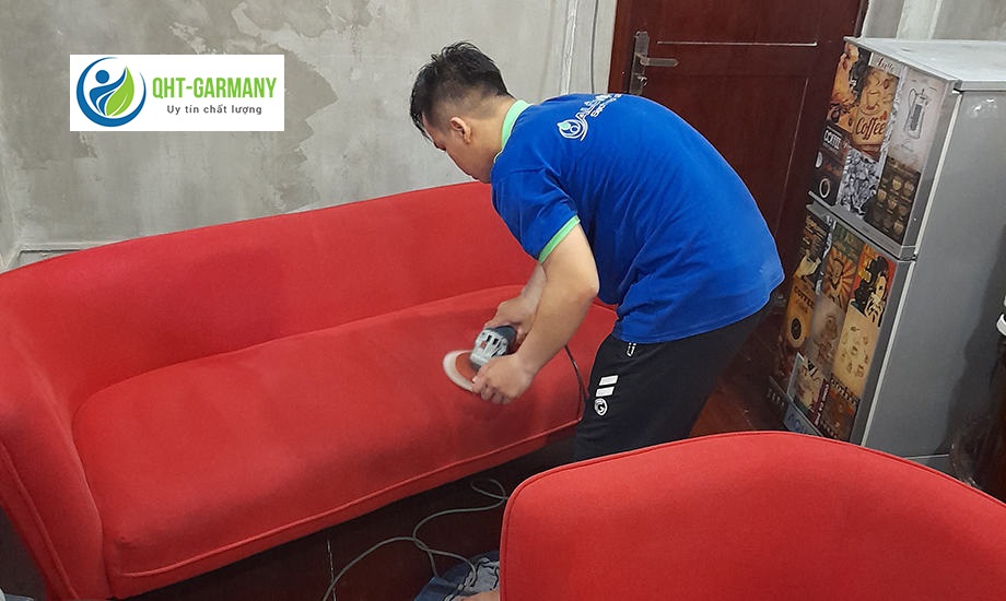 công ty giặt sofa tại nhà giá rẻ uy tín tại quận hà đông hn.jpg