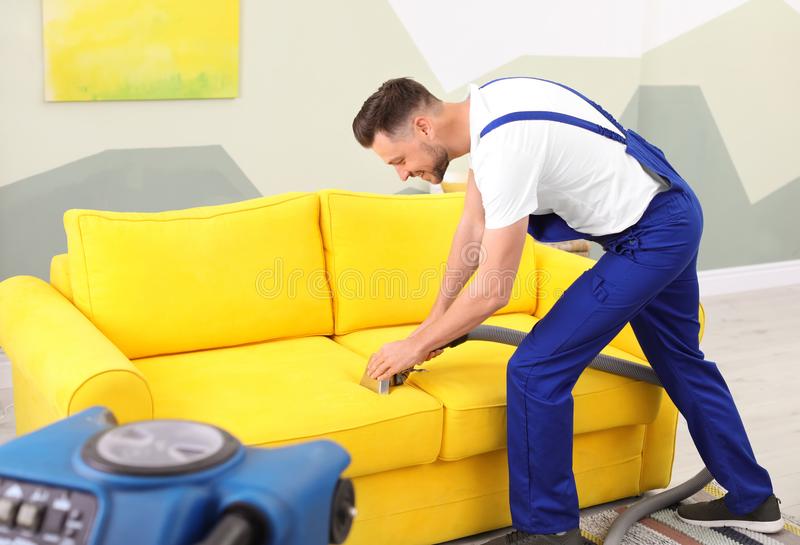 Dịch Vụ Giặt Sofa Ở Phường Hoàn Kiếm – Sạch Sâu, An Toàn, Tận Nhà 2025