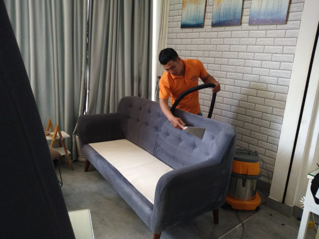 dịch vụ giặt sofa tại nhà giá rẻ uy tín tại hoài đức hà nôi.jpg