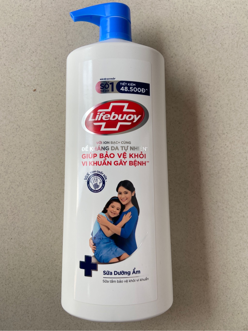 st-lifebuoy-sua-duong-am-12-chai-1kg-chai