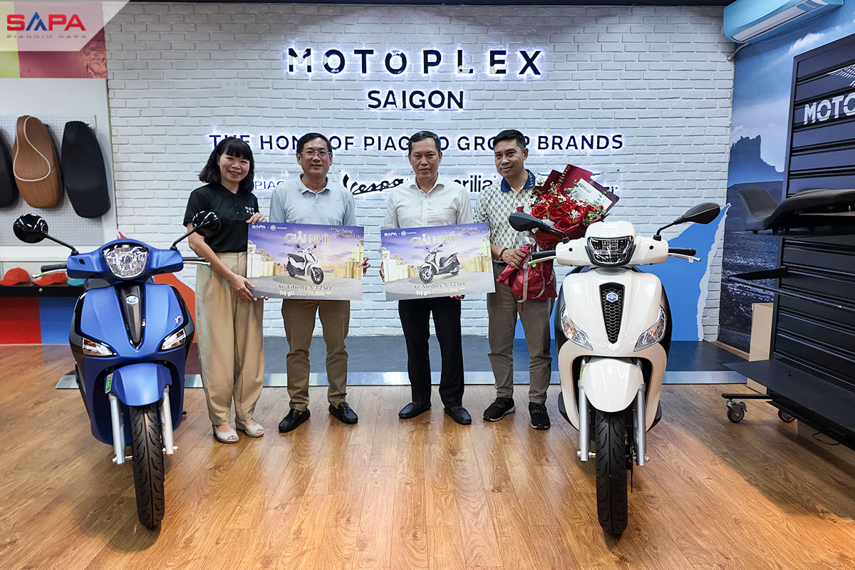 Chúc mừng 2 vị khách đầu tiên trúng xe Medley và Liberty