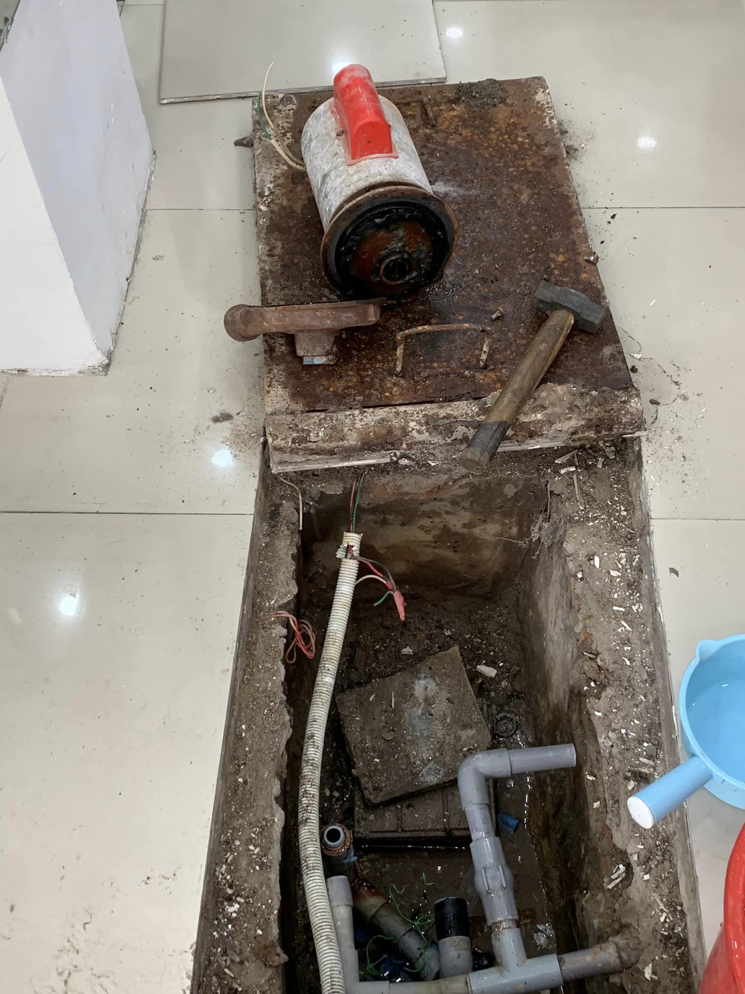 Sửa Máy Bơm Chìm Tại Quận Tân Bình 24/24h: NHANH - RẺ - KHỎE