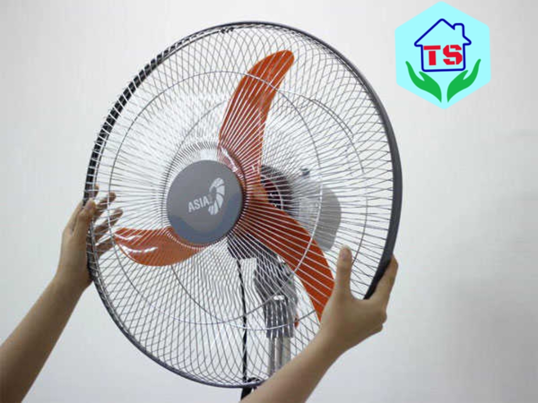 Cách vệ sinh quạt điện cơ không cần tháo lồng