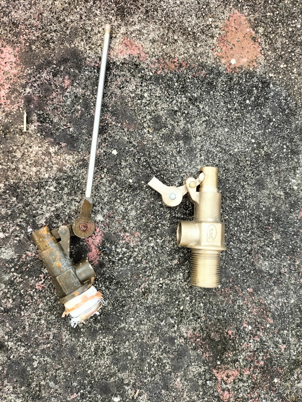 Sửa Chữa Lắp Đặt Phao Điện, Phao Cơ Bồn Nước Giá Rẻ Tại Quận 3 Uy Tín - Chất Lượng 24/24h - 098 230 8554