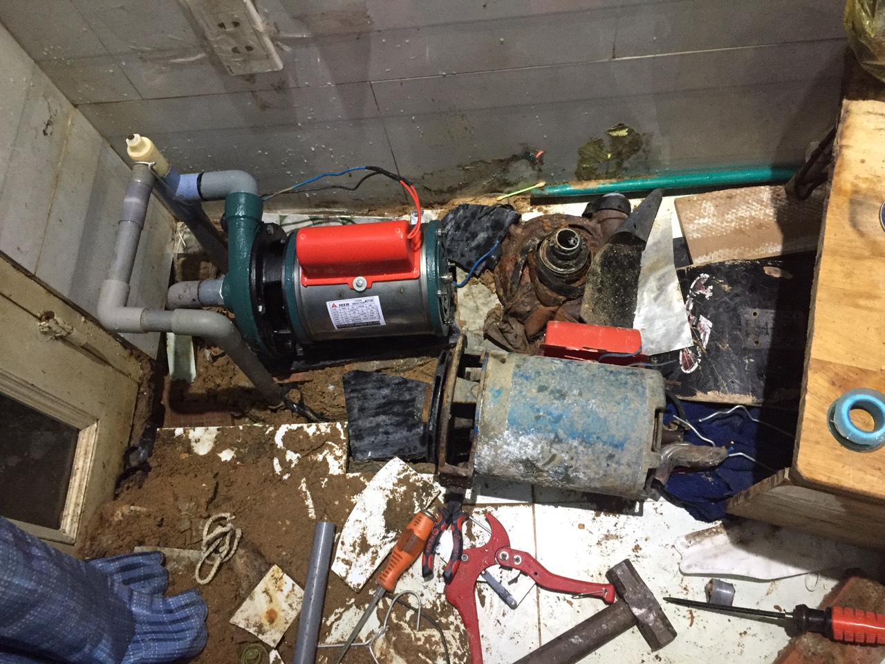 THỢ SỬA MÁY BƠM NƯỚC GIÁ TỐT TẠI QUẬN 1 - 0982 308 554