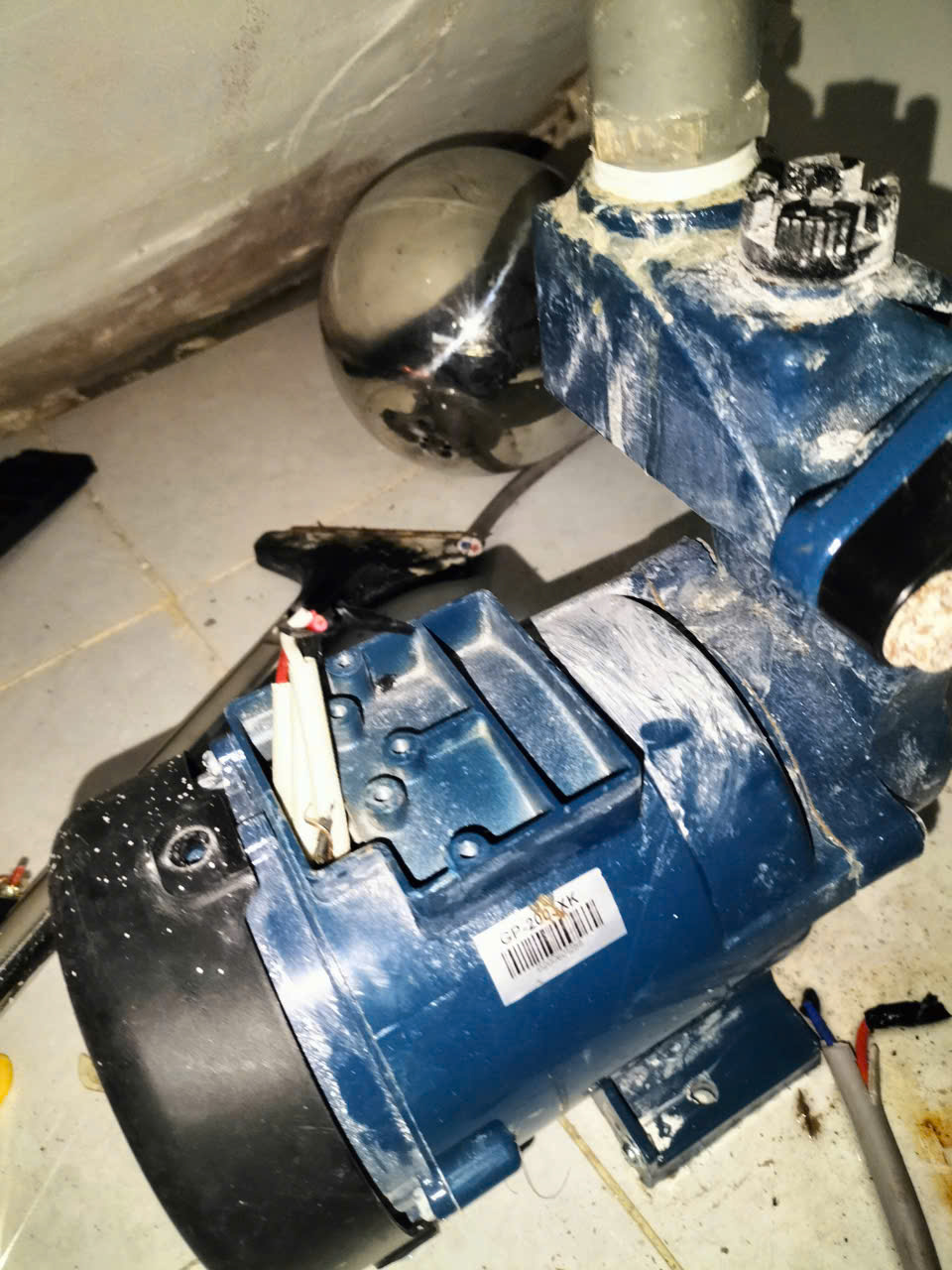 Sửa Máy Bơm Cháy Tại Nhà Ở TPHCM 24/24H : NHANH - BẢO HÀNH DÀI HẠN 