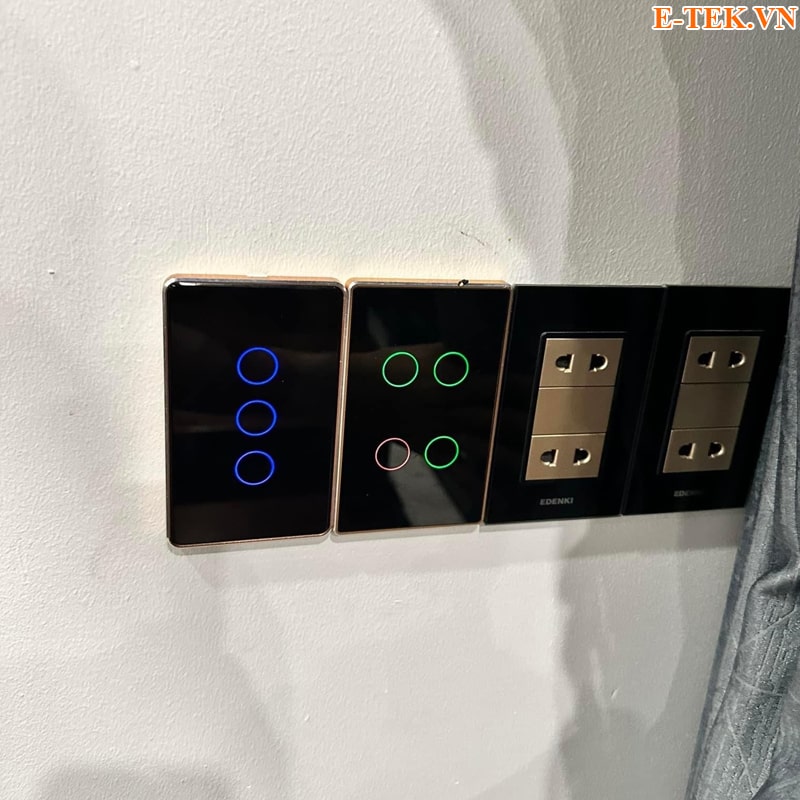 công tắc wifi cảm ứng chữ nhật