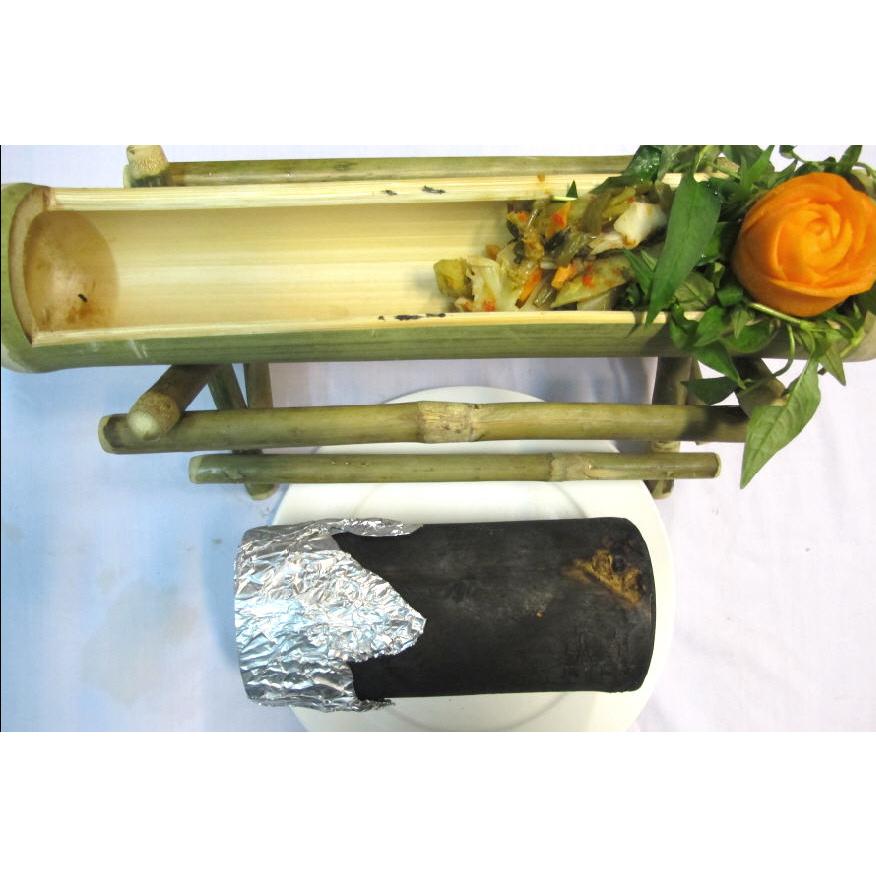 GÀ TRE NƯỚNG ỐNG TRE