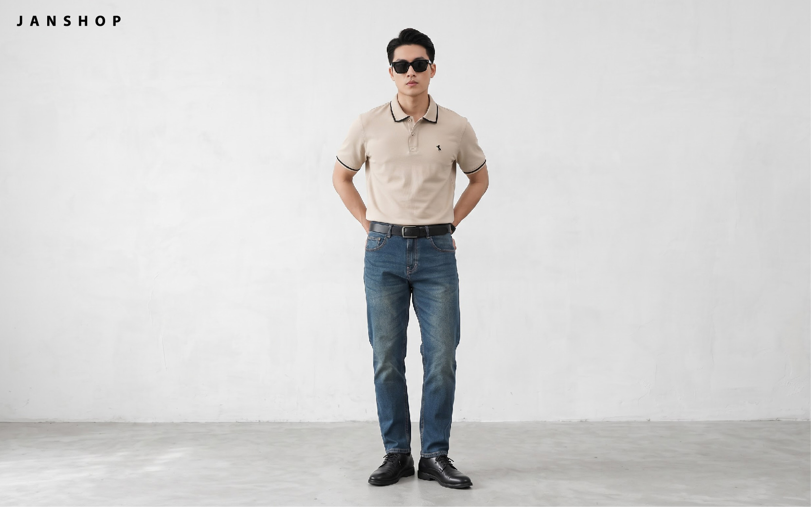 Bản phối công sở với áo polo cùng quần jean