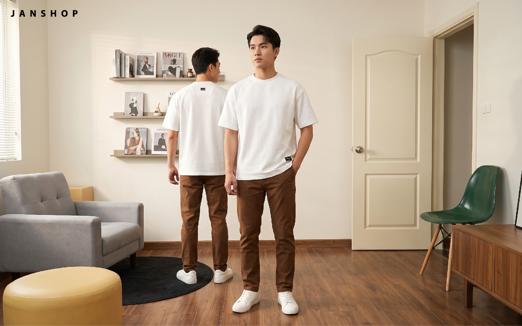 Áo thun nam với quần kaki