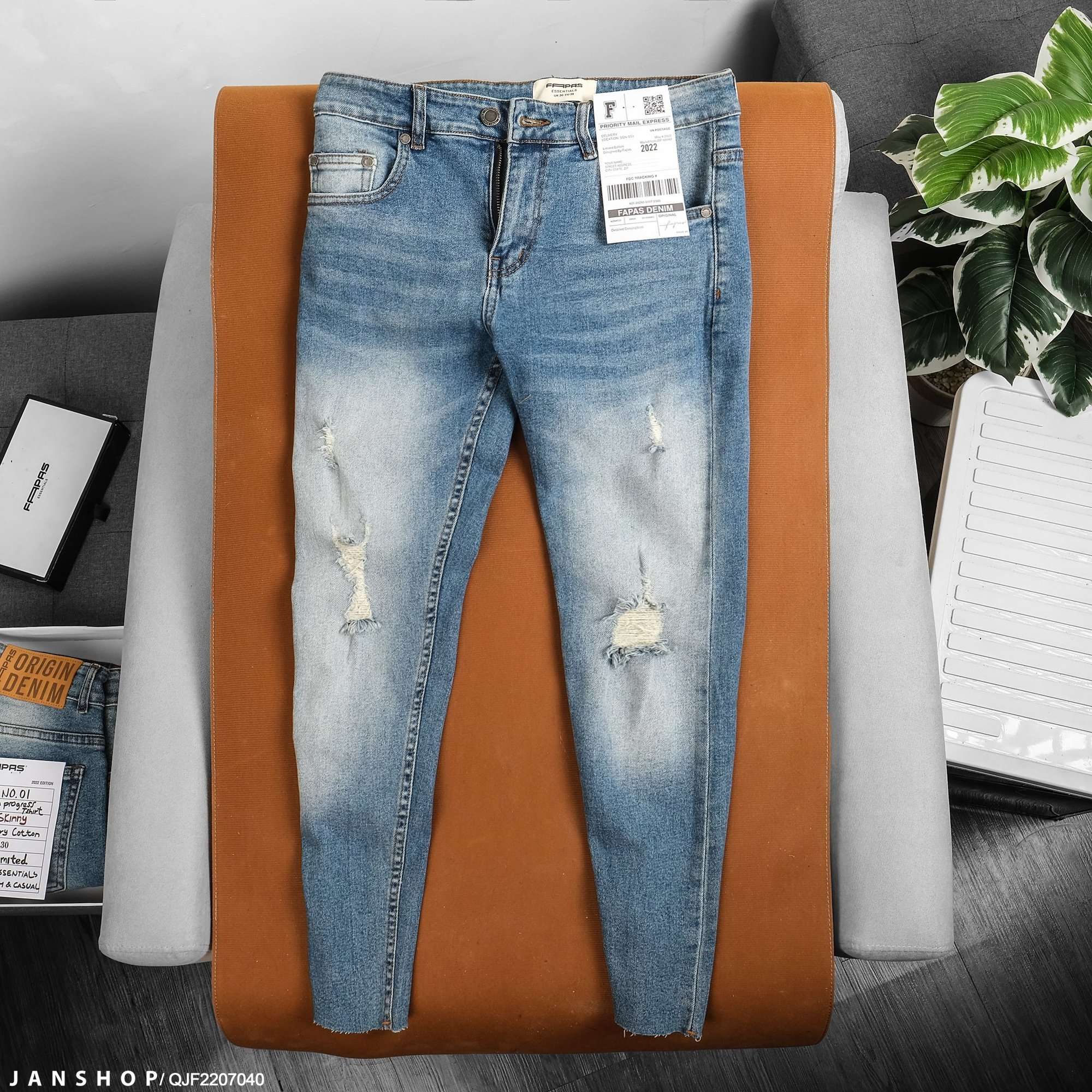 fapas-light-washed-skinny-jean