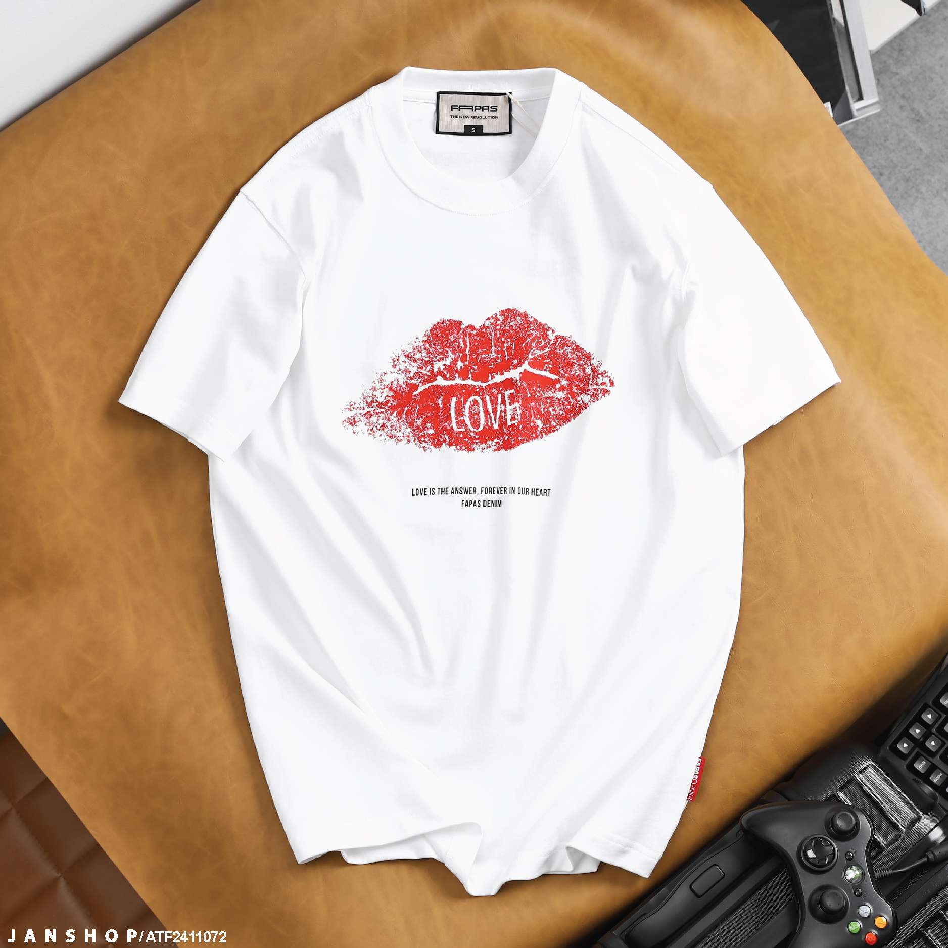 ao-thun-fapas-regular-lips
