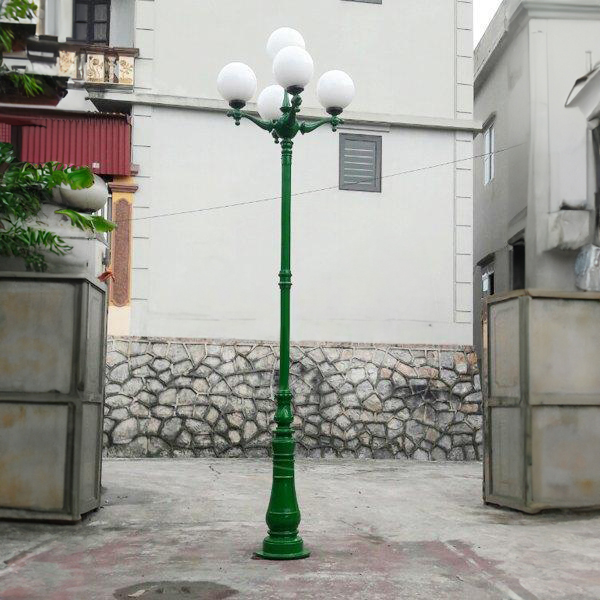 trụ đèn sân vườn 5 bóng