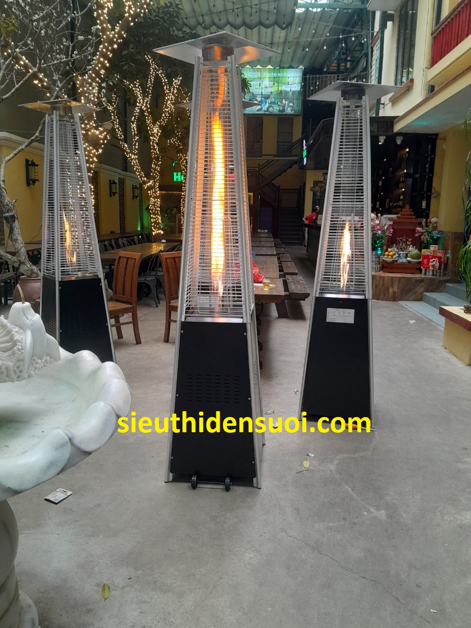 đèn sưởi tháp ngoài trời