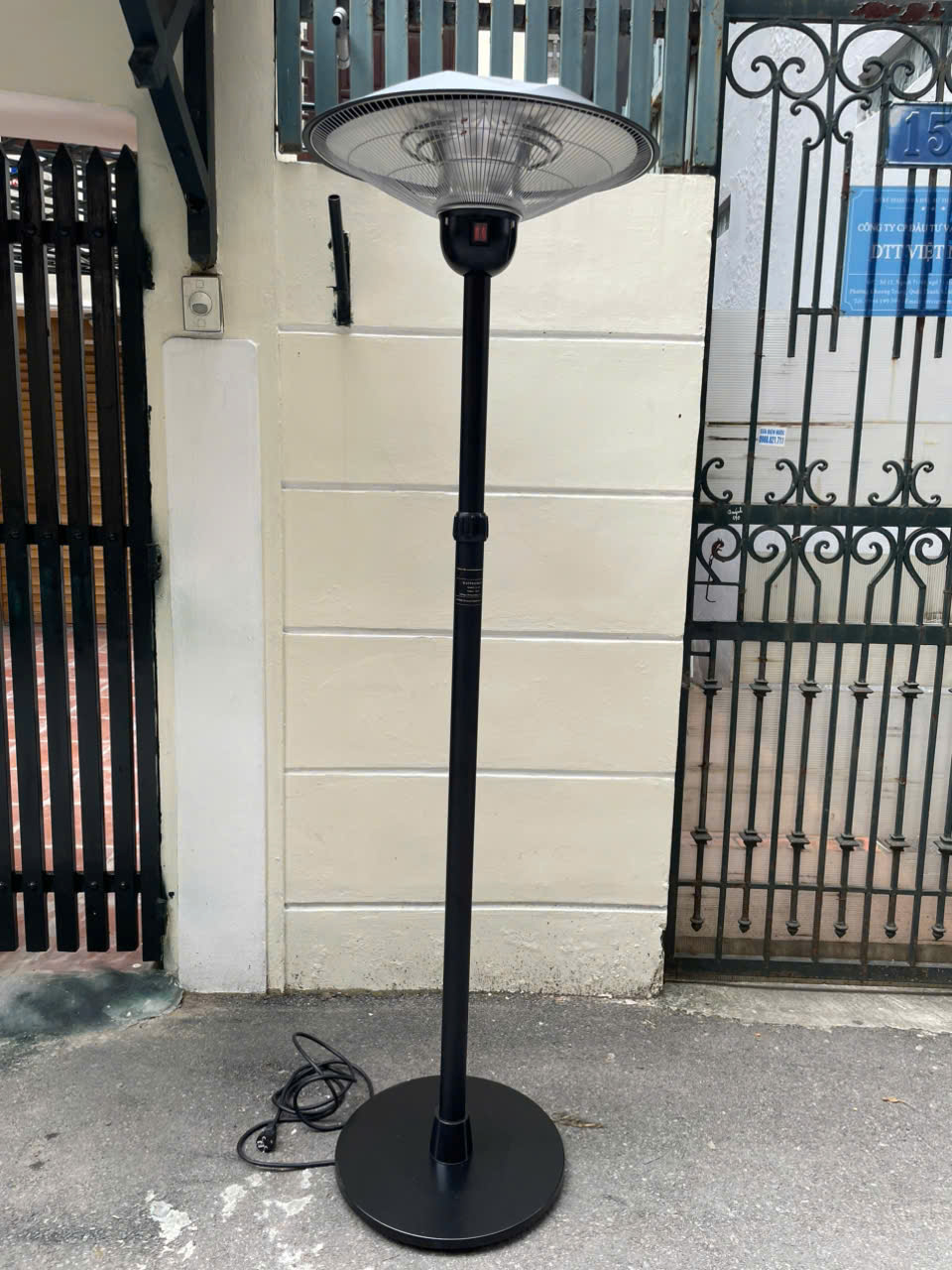 đèn sưởi ngoài trời