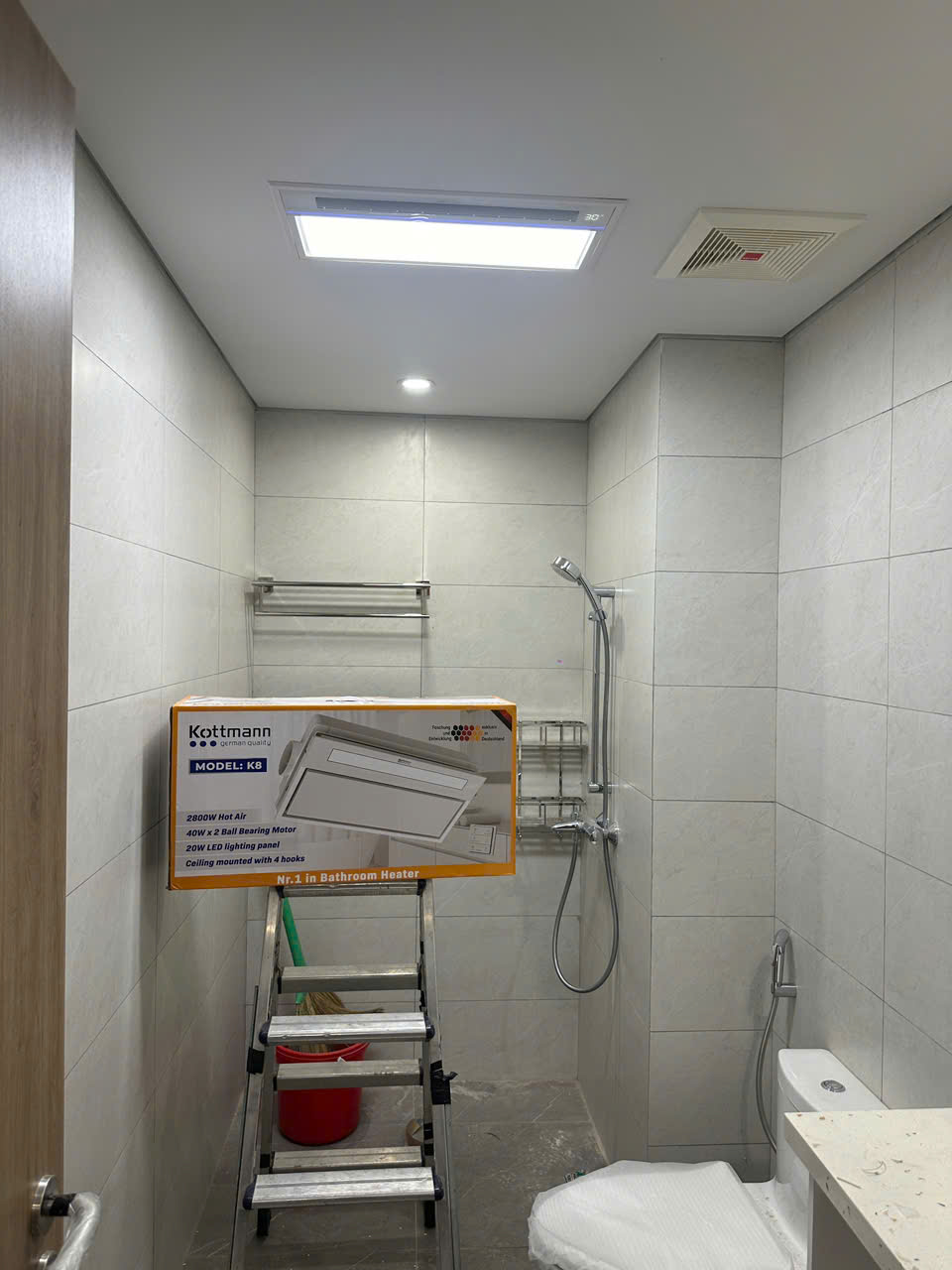 quạt sưởi nhà tắm kottmann K8