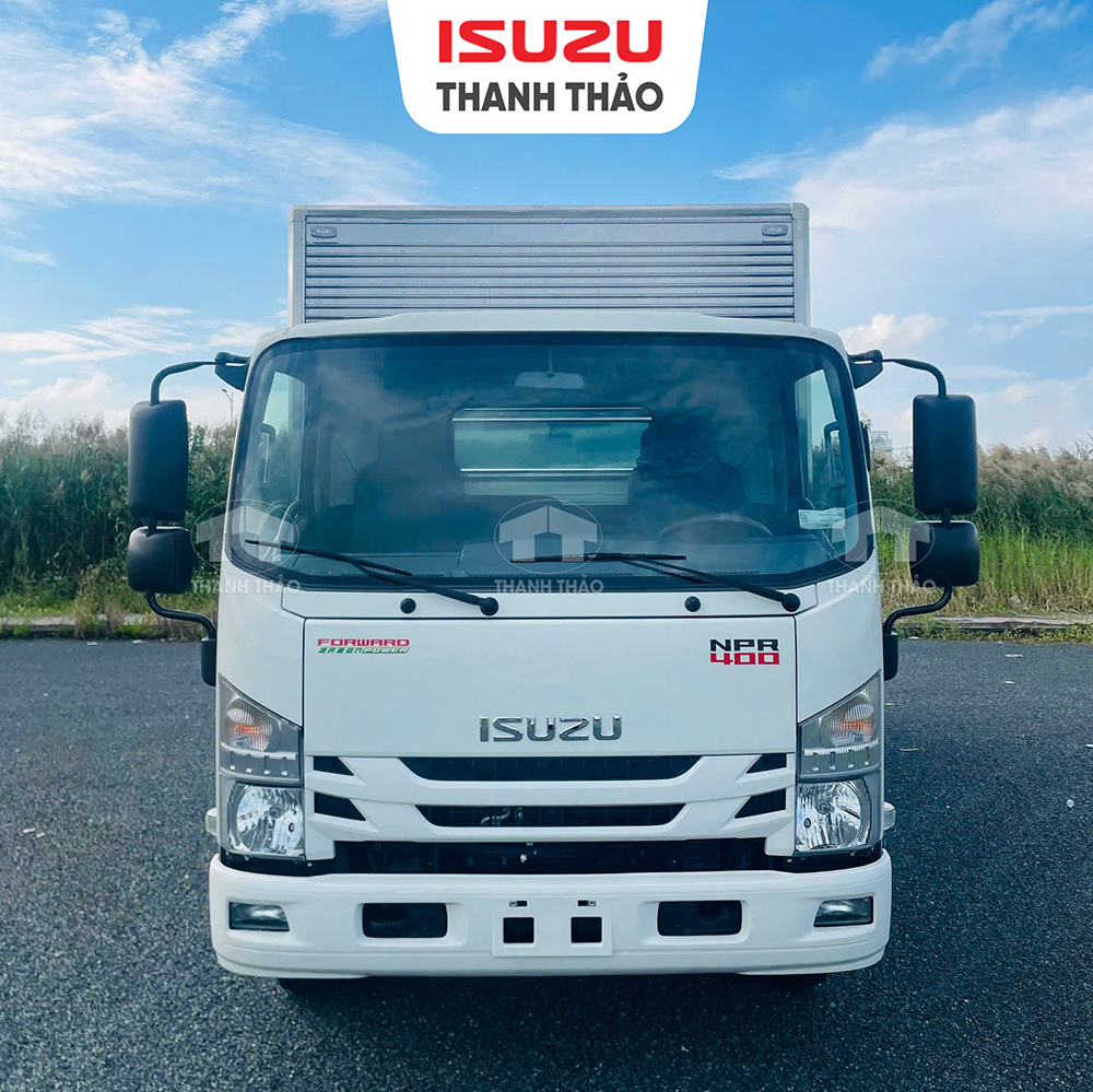 Xe tải Isuzu NPR400 - Thùng kín TC - Tải 3.85 tấn - Thùng dài 5m2