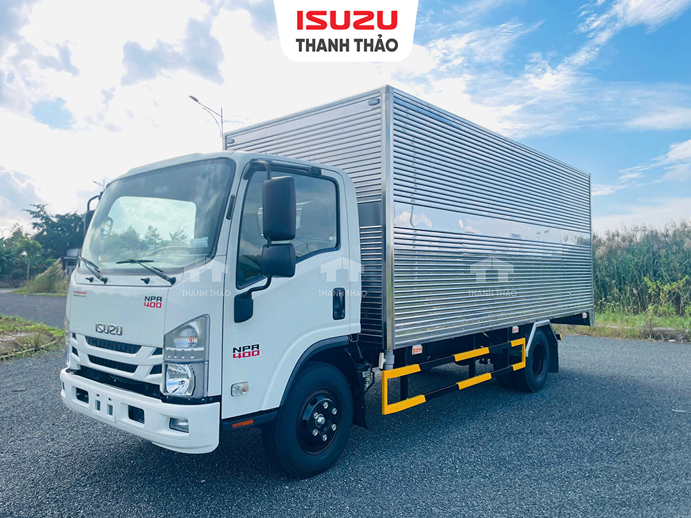 Xe tải Isuzu NPR400 - Thùng kín TC - Tải 3.85 tấn - Thùng dài 5m2