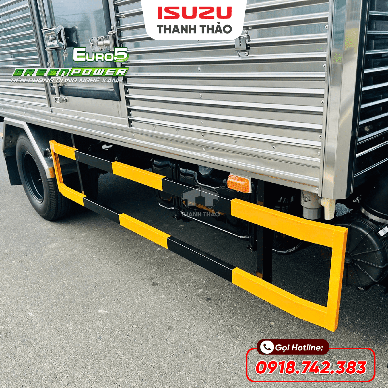 Xe tải Isuzu QKR270 Thùng Kín TC - Tải 2.5 tấn - Thùng dài 4m4