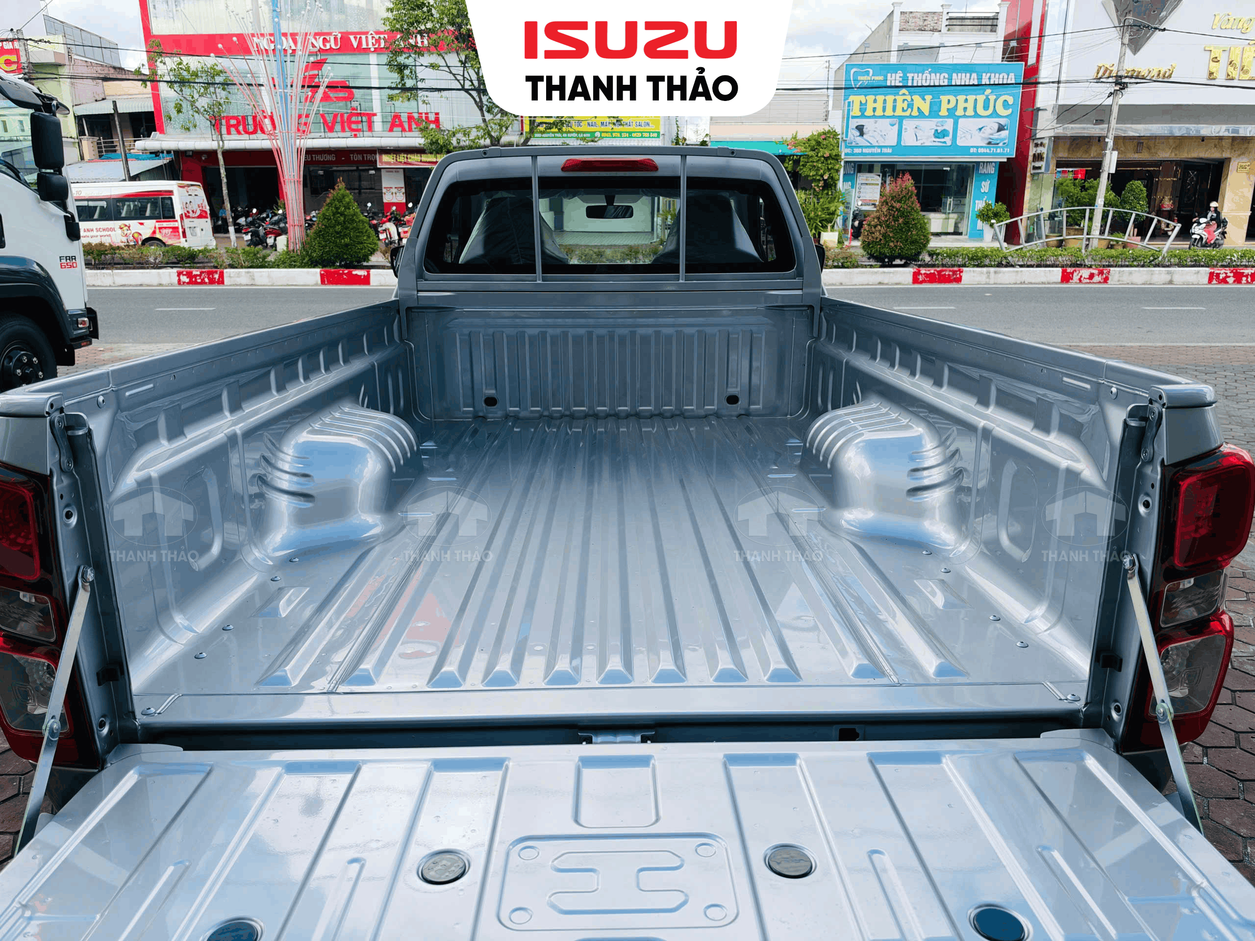 D-Max D-Cargo 1000 MT 4x2 (Cabin đơn)