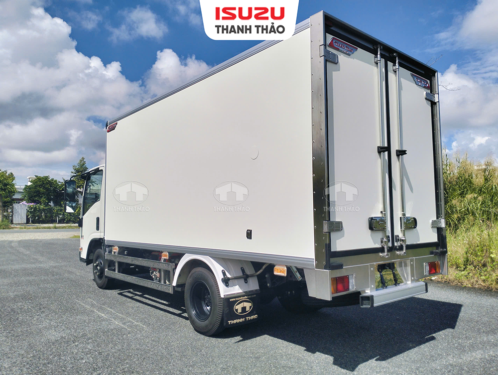 Xe tải Isuzu QKR270 Bảo Ôn Oxi - Tải 2.35 tấn - Thùng dài 4m3