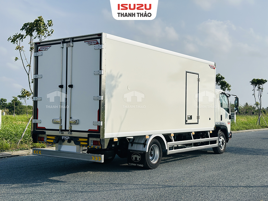 Xe tải Isuzu FSR700 - Thùng Bảo Ôn Thanh Thảo