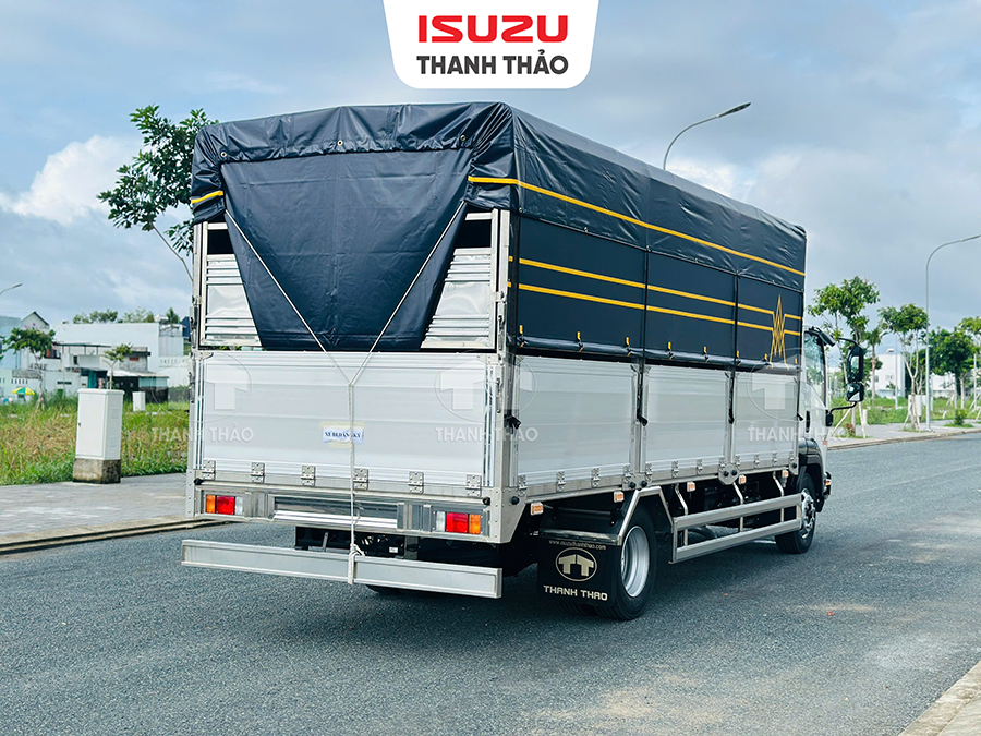 Xe tải Isuzu FSR700 - Thùng Mui bạt - Tải 7.8 tấn - Thùng dài 6m1