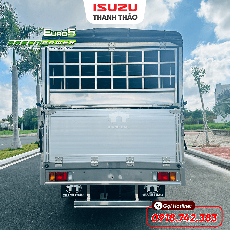 Xe tải Isuzu QKR270 Mui Bạt - Tải 2.7 tấn - Thùng dài 4m4