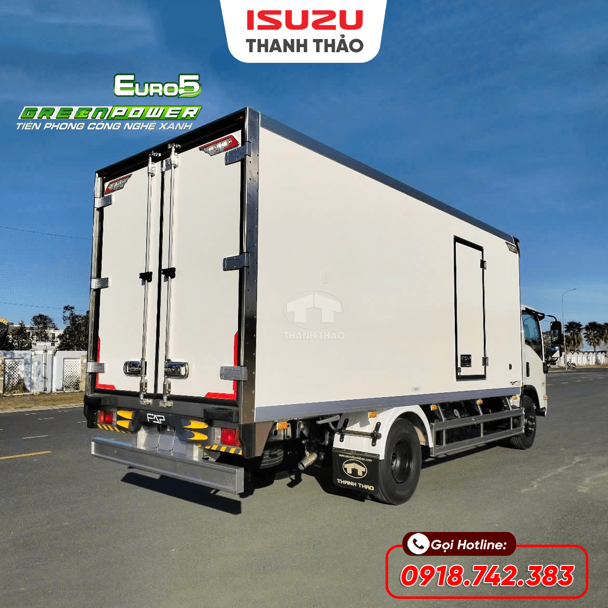 Xe tải Isuzu NQR550 Thùng Bảo Ôn - Tải 5 tấn - Thùng dài 5m6