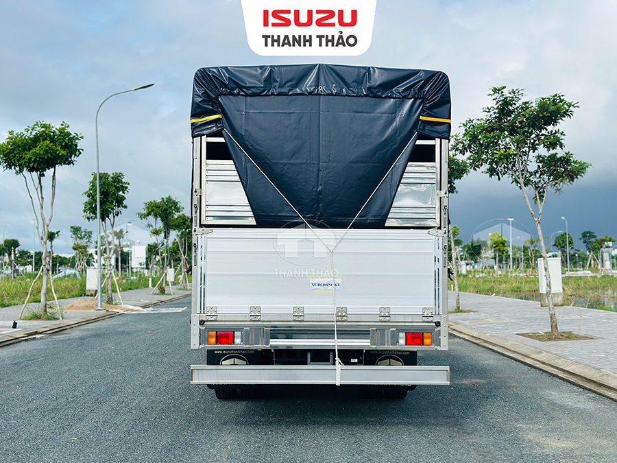 Xe tải Isuzu FSR700 - Thùng Mui bạt - Tải 7.8 tấn - Thùng dài 6m1