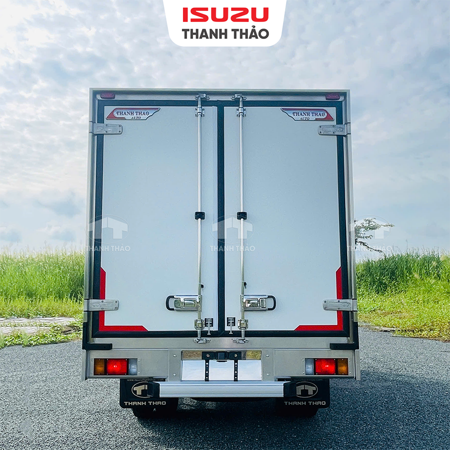 Xe tải Isuzu QKR230 Đông Lạnh - Tải 2.1 tấn - Thùng dài 3m5