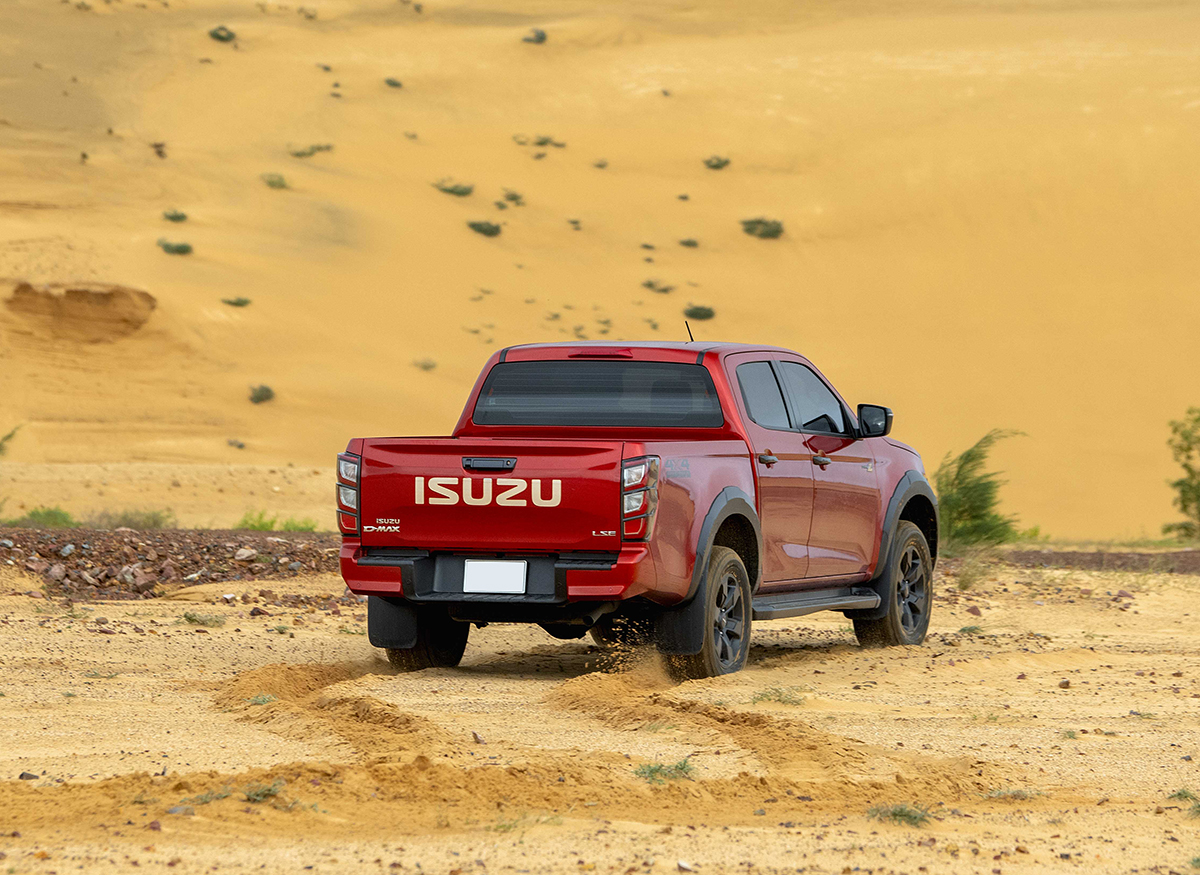Xe bán tải Isuzu D-Max Type Z AT 4x4
