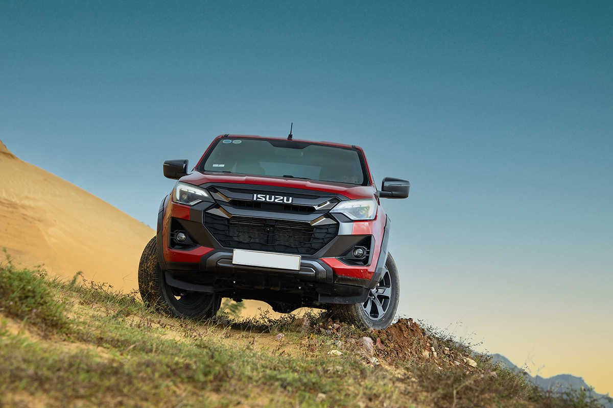 Xe bán tải Isuzu D-Max Type Z AT 4x4