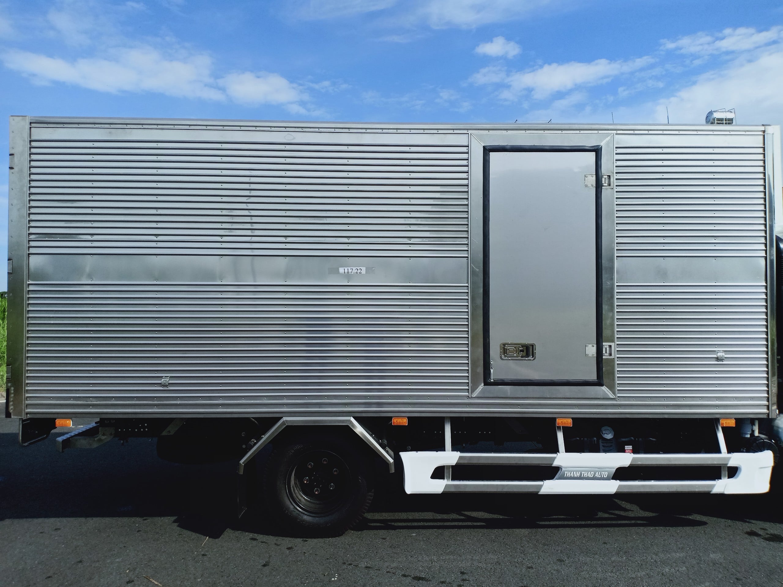 Xe tải Isuzu NPR400 - 3.49 tấn - Thùng Kín Inox 304