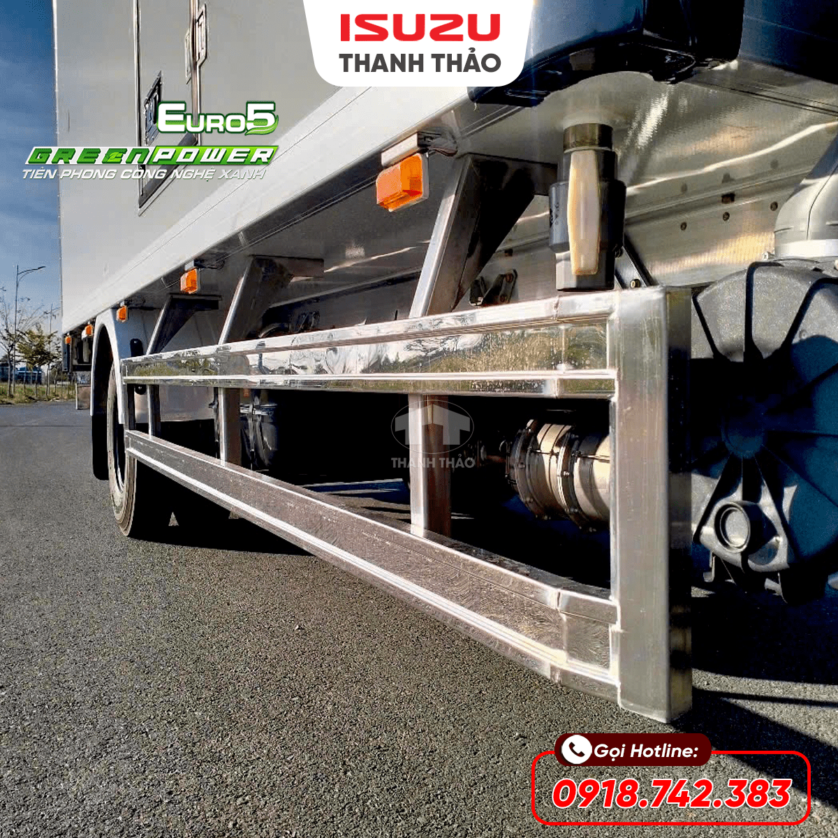 Xe tải Isuzu NQR550 Thùng Bảo Ôn - Tải 5 tấn - Thùng dài 5m6