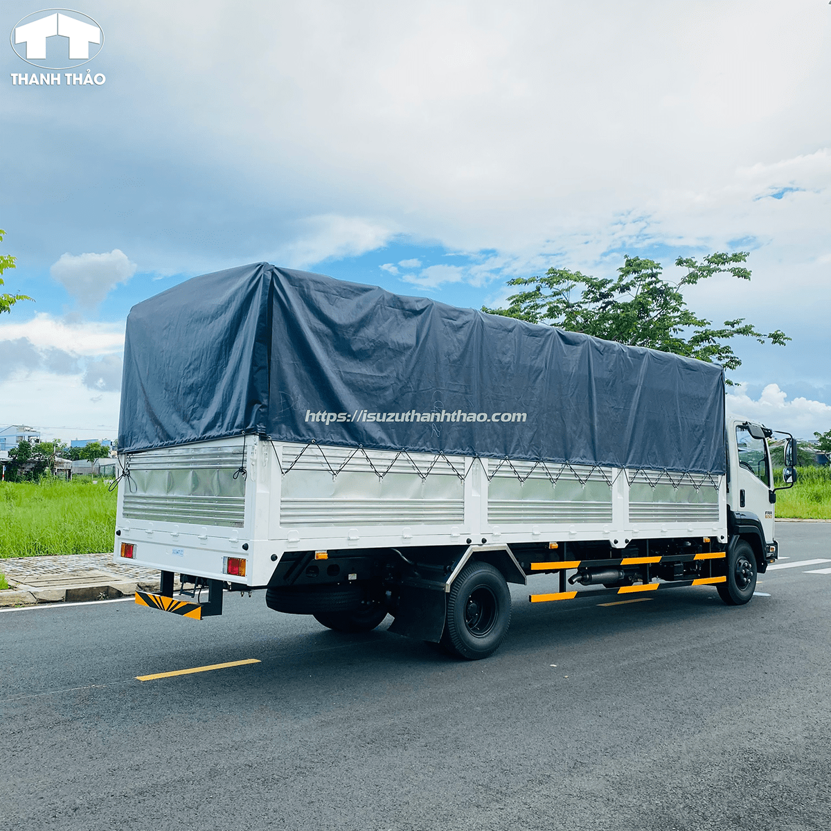 Xe tải Isuzu FRR650 Mui bạt - Tải trọng 6.2 tấn - Thùng dài 6m6