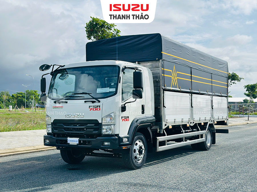 Xe tải Isuzu FSR700 - Thùng Mui bạt - Tải 7.8 tấn - Thùng dài 6m1