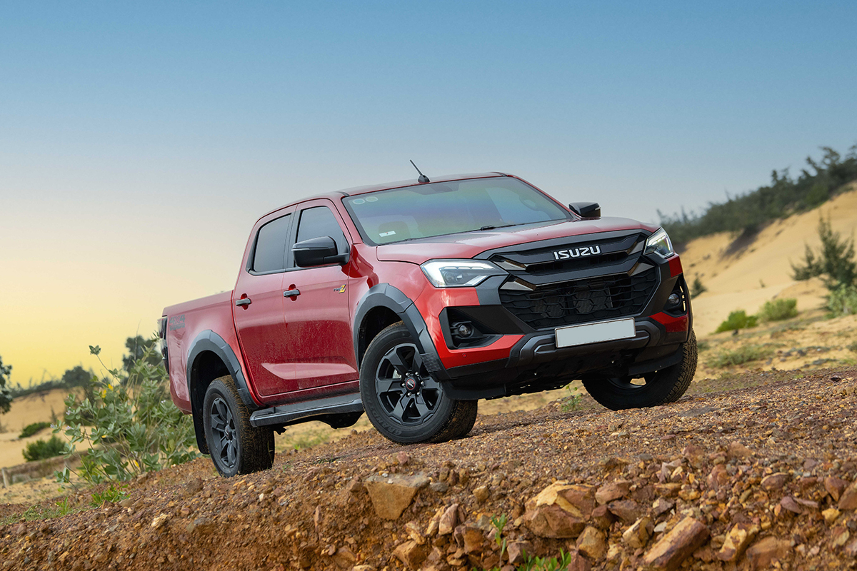 Xe bán tải Isuzu D-Max Type Z AT 4x4