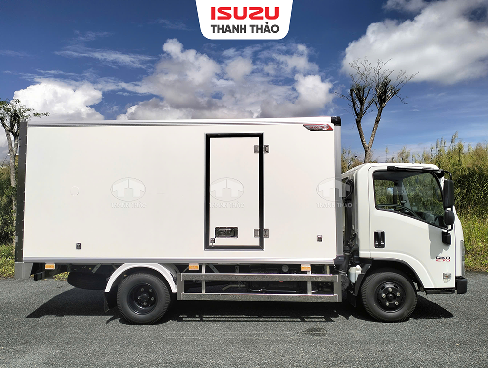 Xe tải Isuzu QKR270 Bảo Ôn Oxi - Tải 2.35 tấn - Thùng dài 4m3