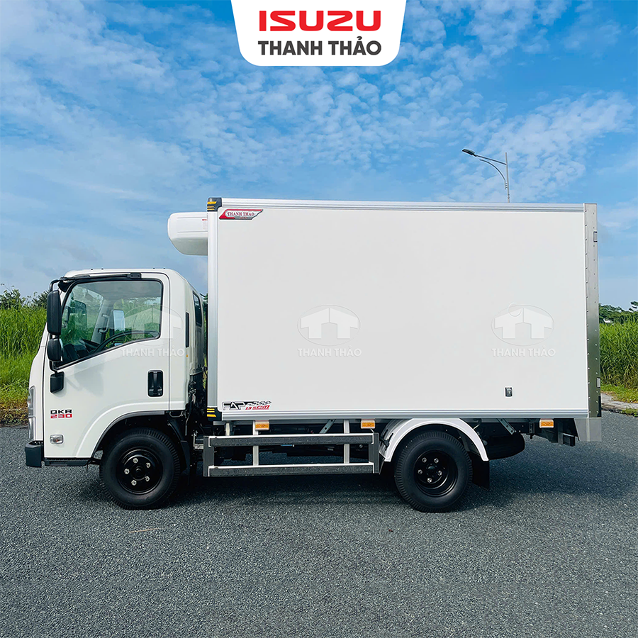 Xe tải Isuzu QKR230 Đông Lạnh - Tải 2.1 tấn - Thùng dài 3m5