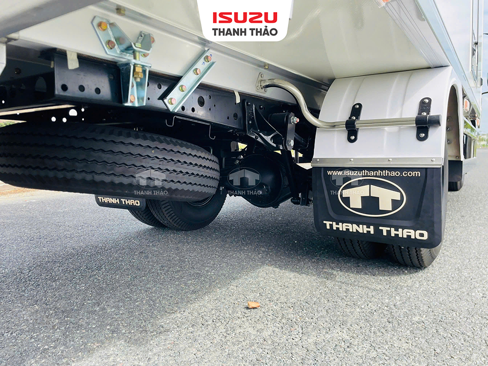Xe tải Isuzu QKR270 Đông Lạnh - Tải 2.45 tấn - Thùng dài 4m3