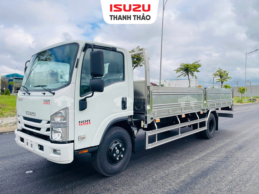 Xe Tải Isuzu NQR550 Thùng Lửng TC - Tải trọng 5.8 tấn -Thùng dài 6m1