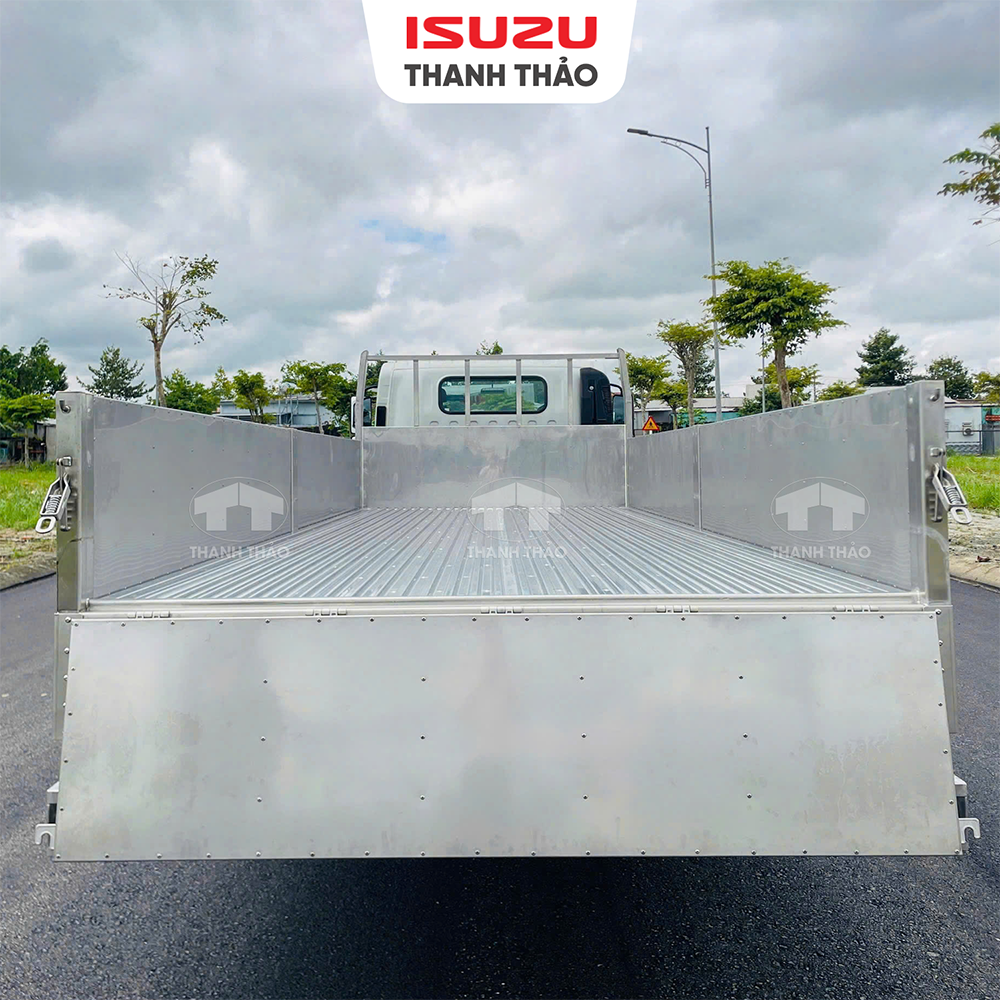 Xe Tải Isuzu NQR550 Thùng Lửng TC - Tải trọng 5.8 tấn -Thùng dài 6m1