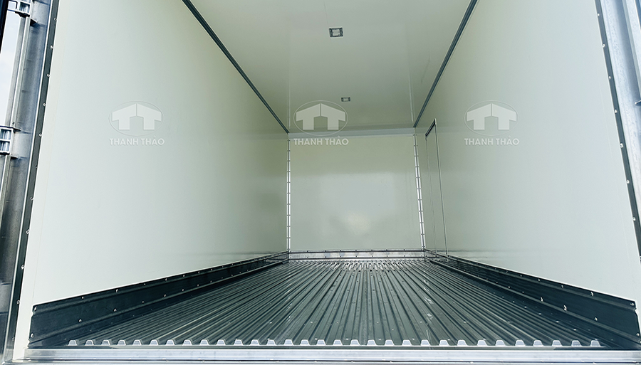 Xe tải Isuzu FSR700 - Thùng Bảo Ôn Thanh Thảo